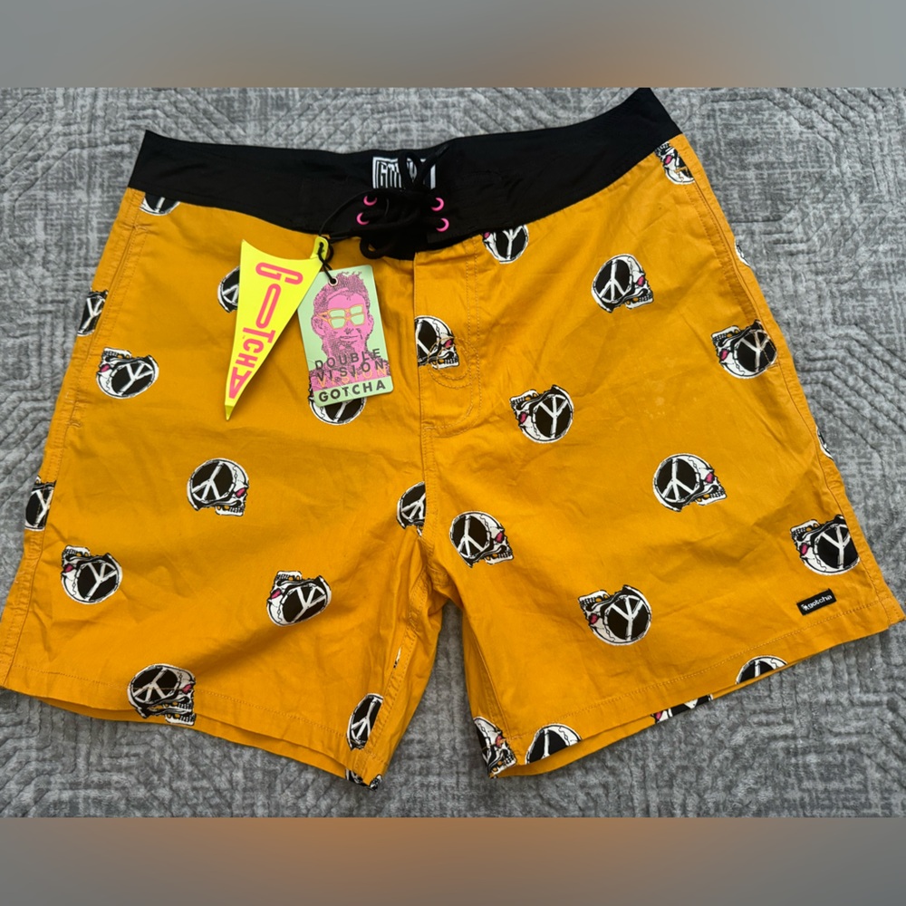Gotcha brand mens shorts
